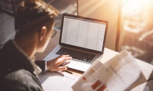 finance analyst working at office